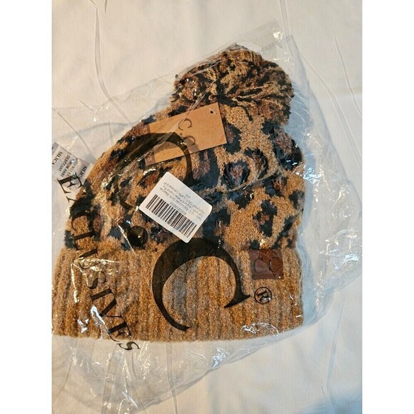 C.C. Leopard Print Soft Knit Beanie With Pom Pom NWT - Picture 1 of 2